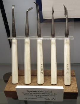 Instruments for removing salivary calculus